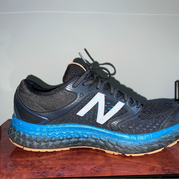 Fresh Foam Brand New Brooklyn 11.5 Shoes - Picture 2 of 4